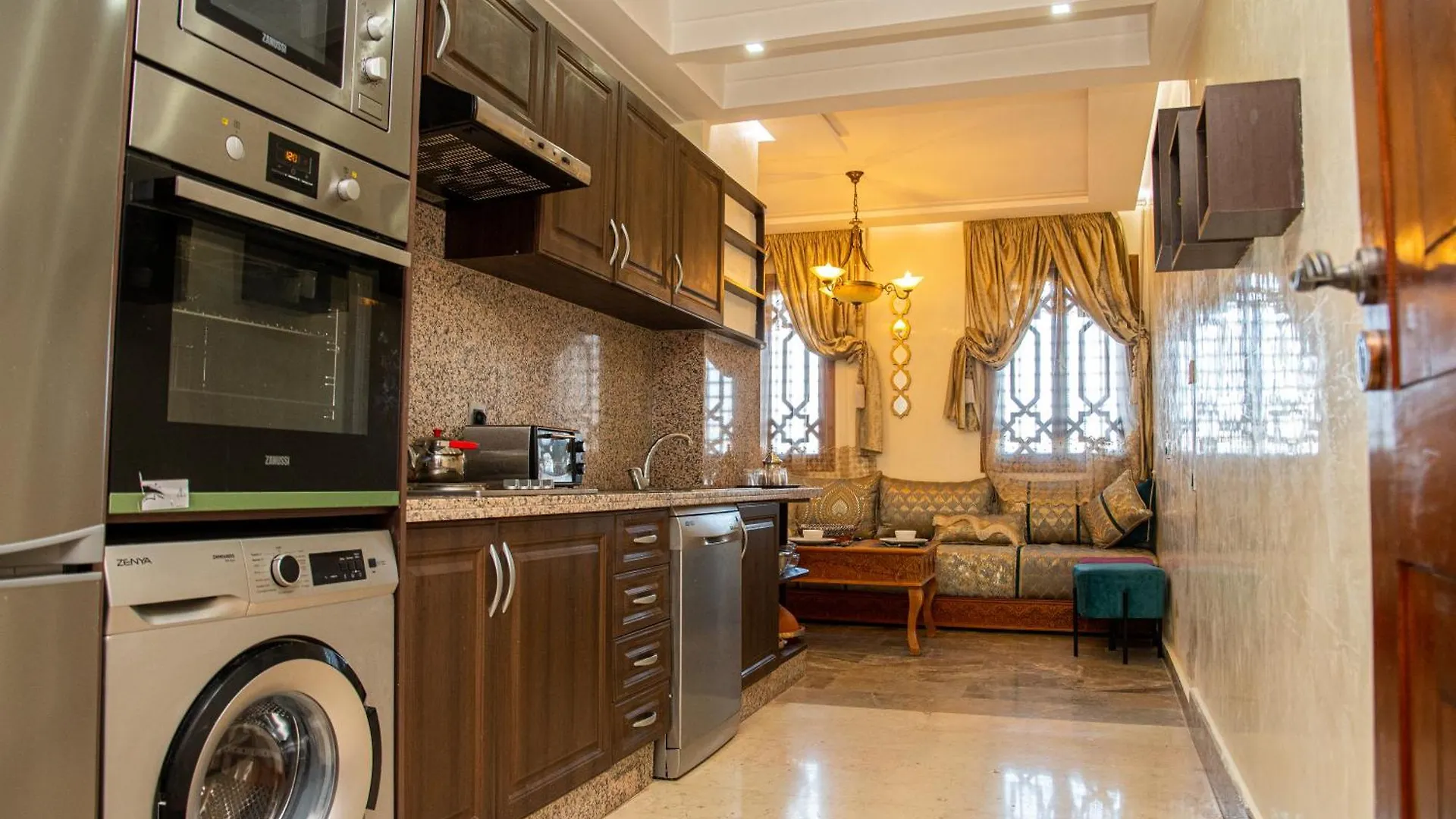 Tibouda House Deluxe Avec Piscine - Familiale Daire Marakeş