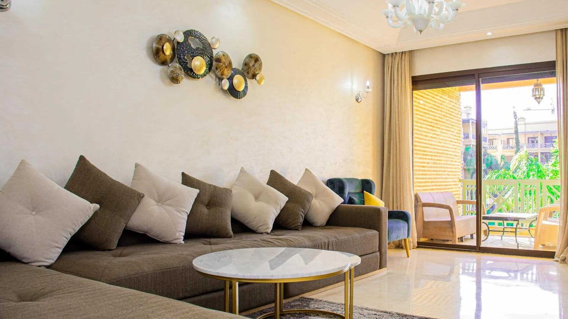 Tibouda House Deluxe Avec Piscine - Familiale Daire Marakeş